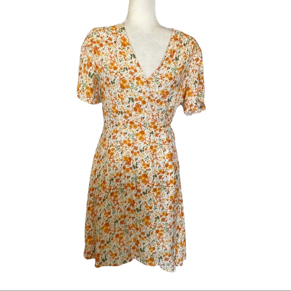 coco + jaimeson floral wrap Y2K daytime mini dress size M